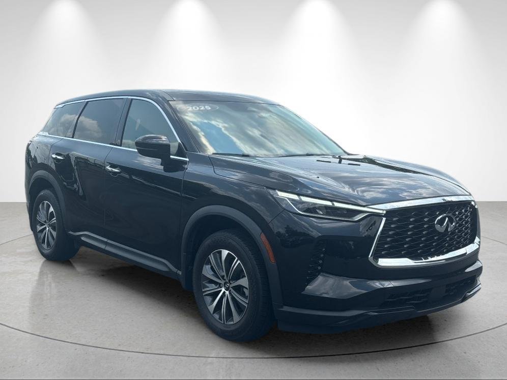 Used 2025 Mineral Black INFINITI PURE image 7