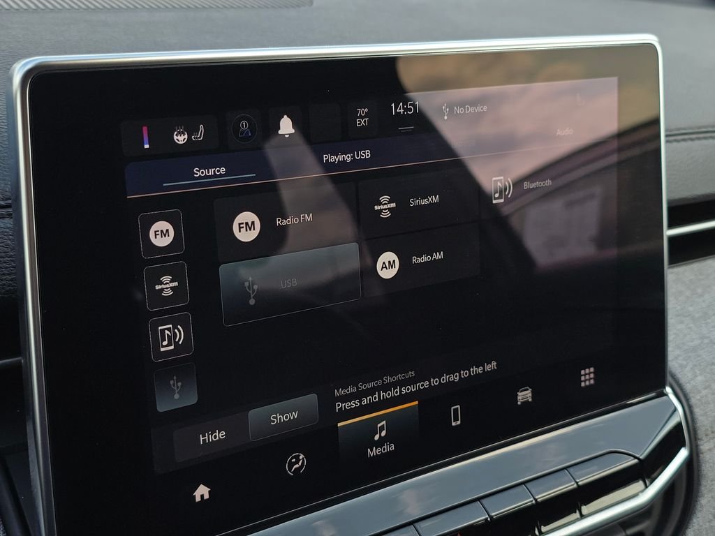 Used 2023 Black Jeep Latitude Lux image 31