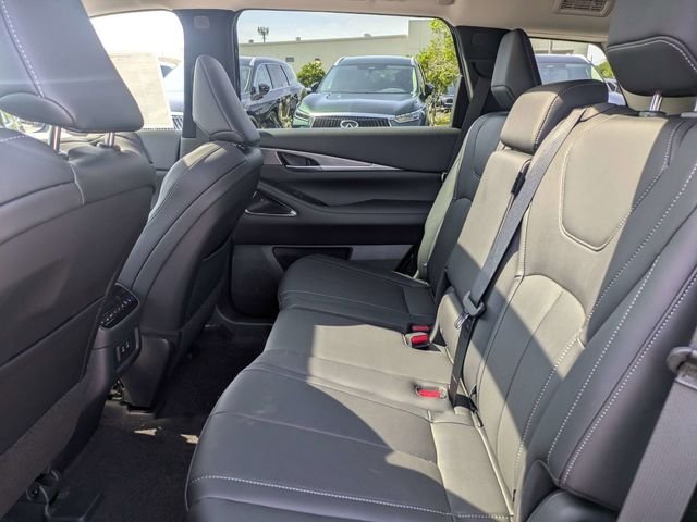 New 2027 MINERAL BLACK INFINITI Luxe FWD image 14