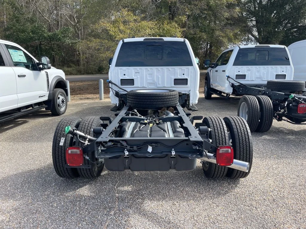 2026 Ford F-450 Super Duty Chassis Cab XL - Photo 11