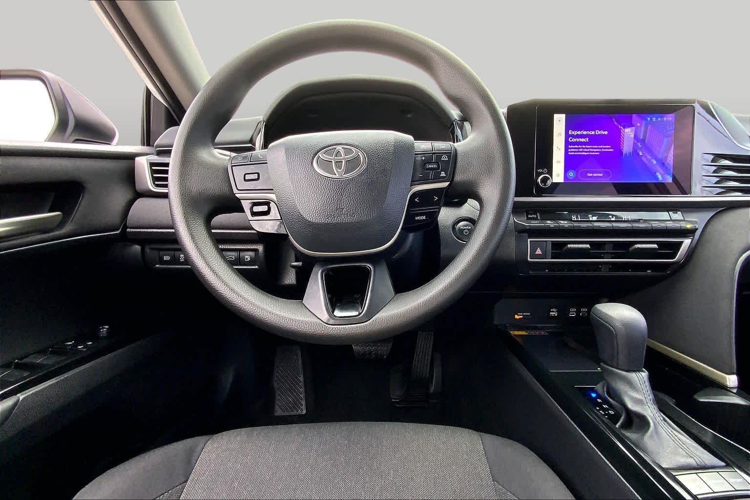 Used 2025 Ice Cap Toyota LE image 6