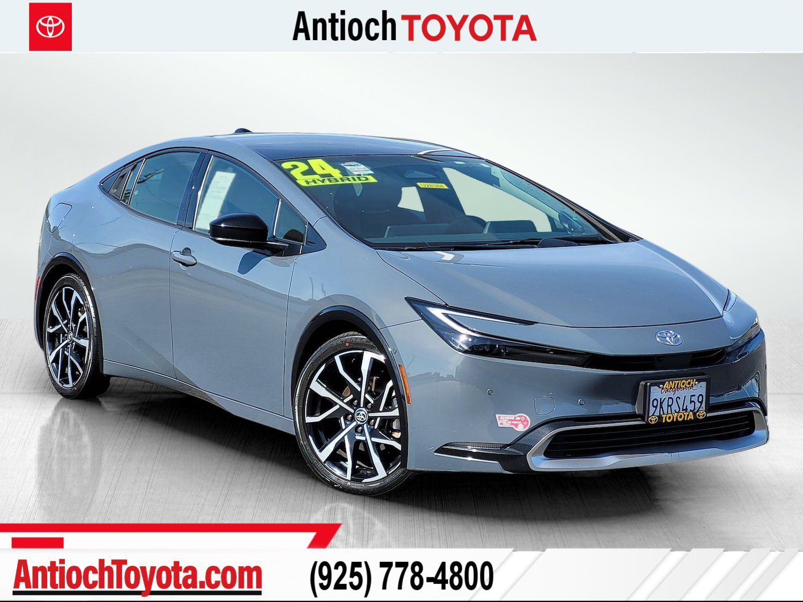 2024 Toyota Prius Prime XSE Premium's photo