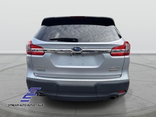2021 Subaru Ascent Touring photo 3