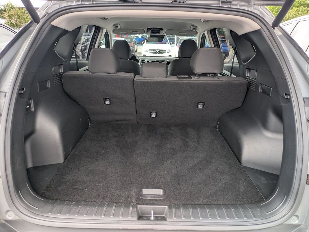 Used 2024 Gray Hyundai SEL image 19