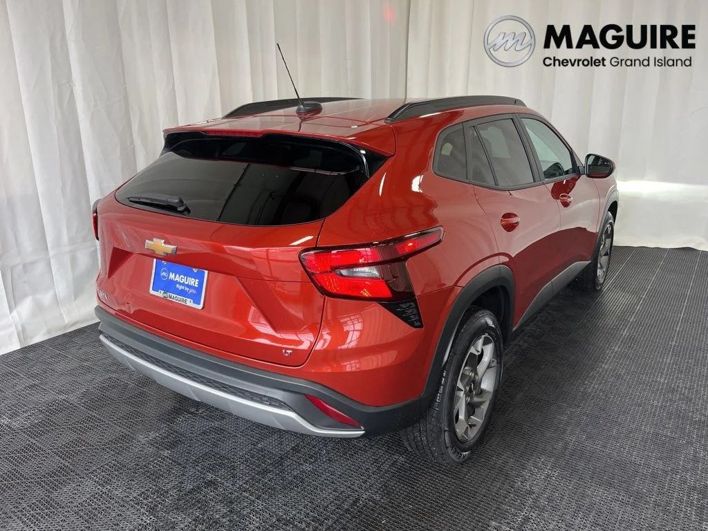 Used 2024 Red Chevrolet LT image 28