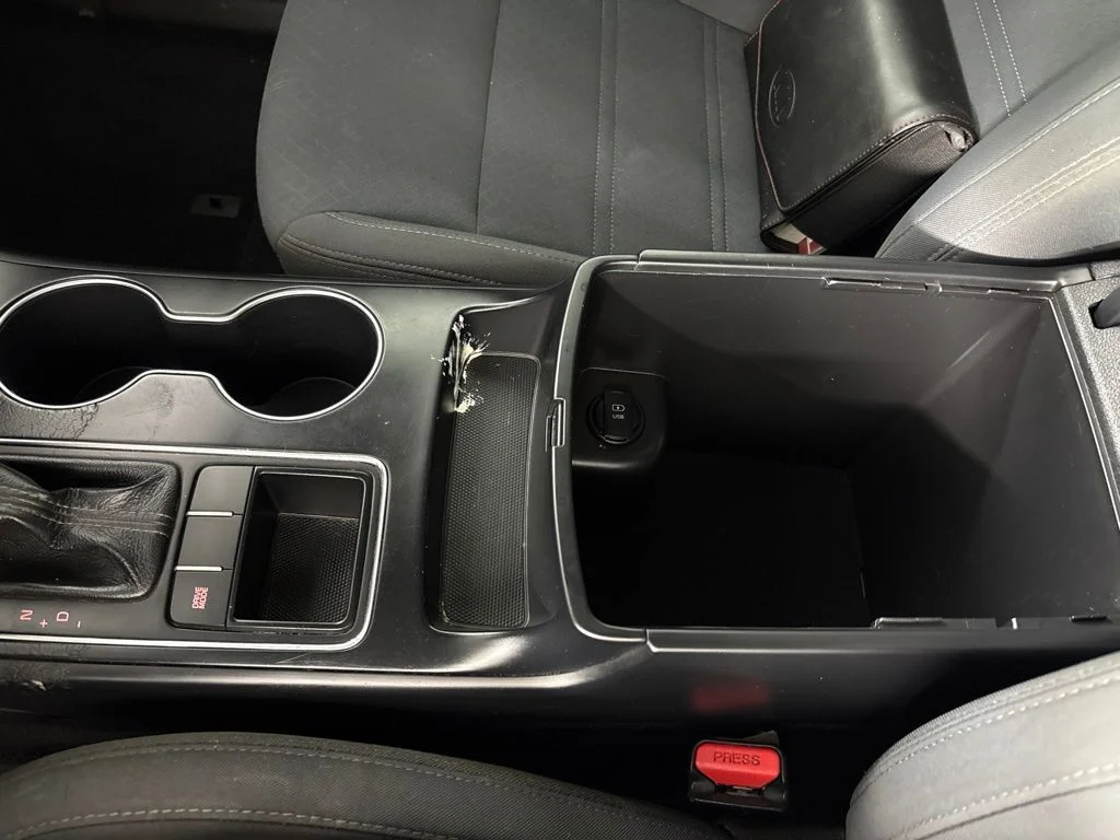 Used 2016 Black Kia LX image 34