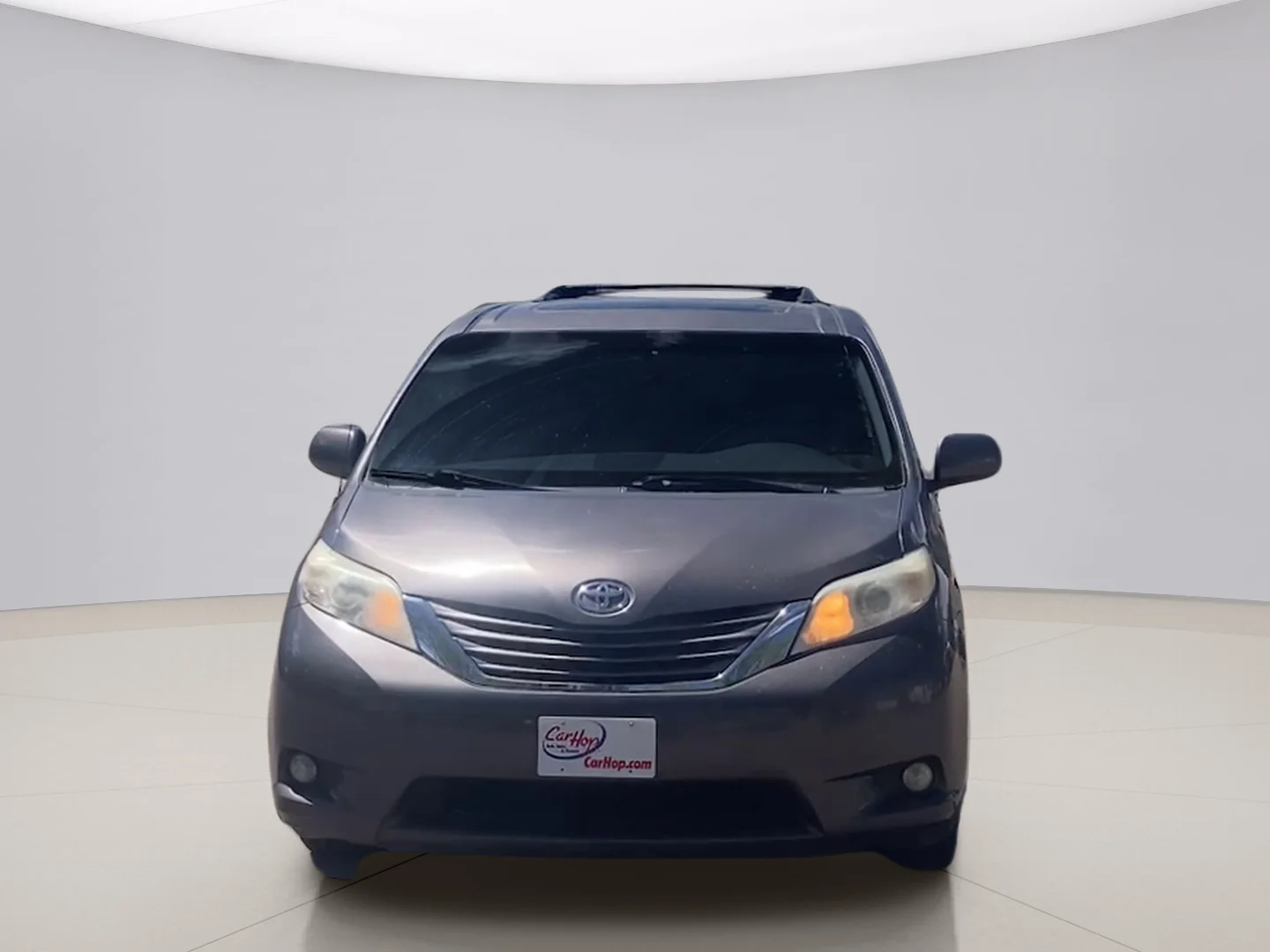 Used 2013 Gray Toyota XLE image 2