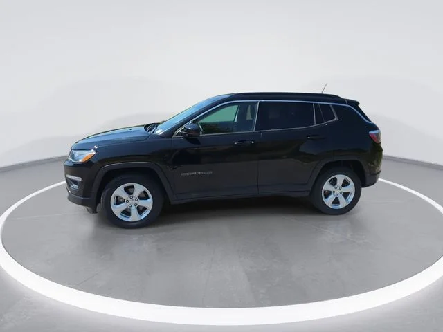 Used 2018 Black Jeep Latitude image 5