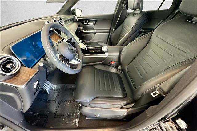 New 2026 Black Mercedes-Benz GLC 300 image 47