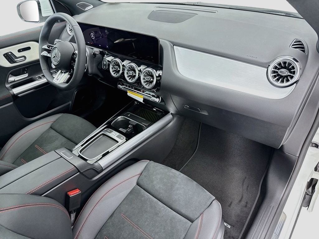 New 2026 Polar White Mercedes-Benz GLA 35 AMG® image 16