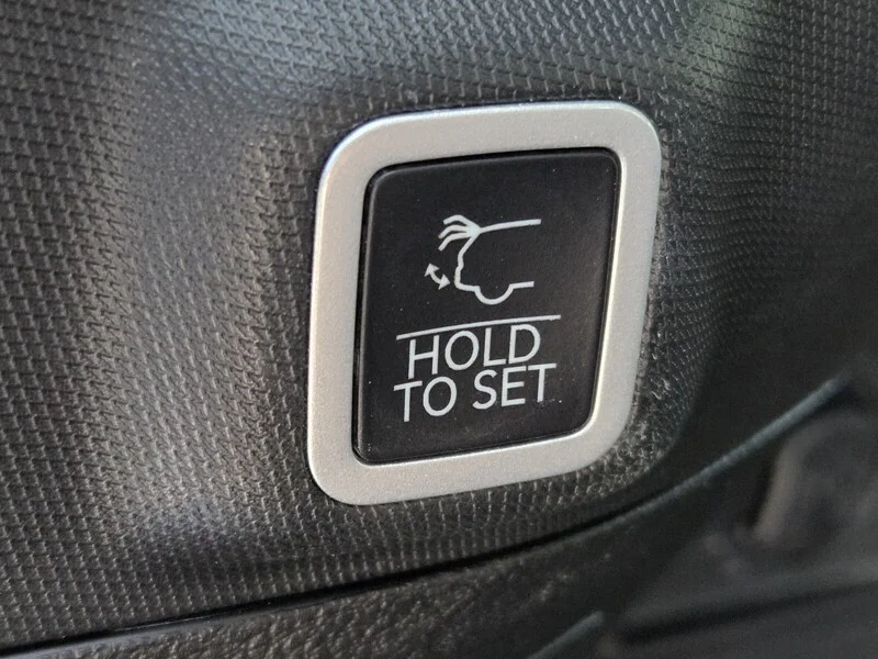 Used 2024 Silver JEEP 4XE image 17