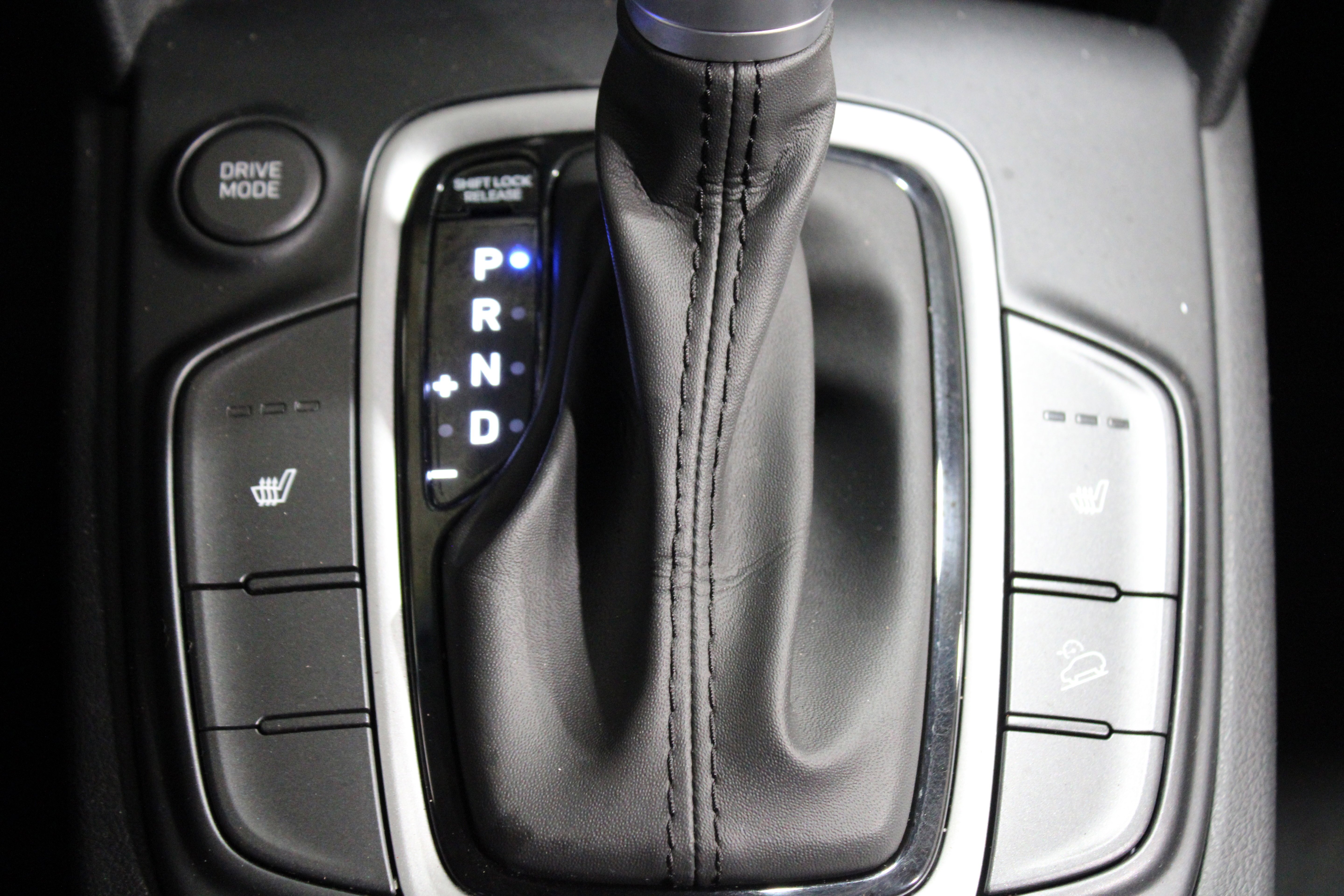 Used 2021 Ultra Black Hyundai SEL image 16