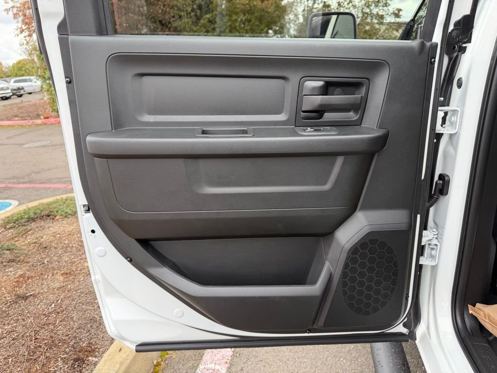 New 2026 Bright White Clearcoat RAM Tradesman image 30