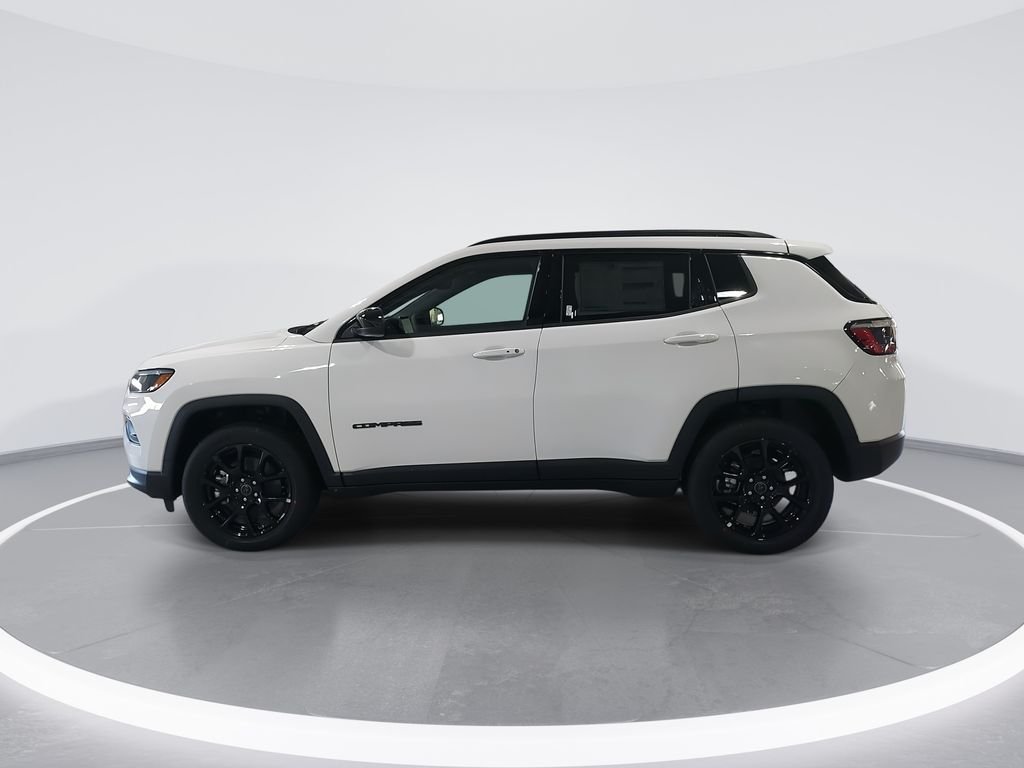 New 2026 White Jeep Latitude image 5
