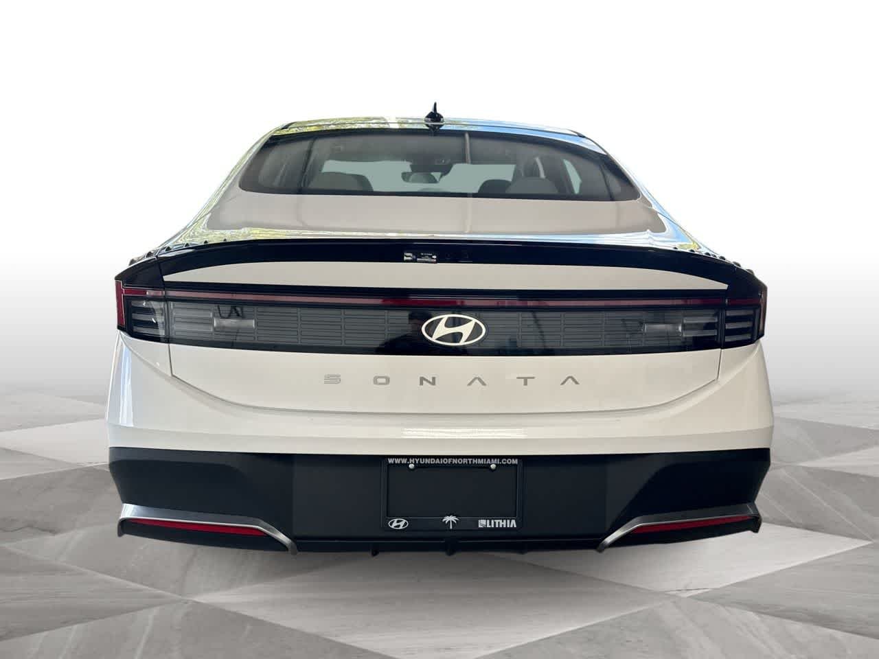 New 2026 Serenity White Hyundai SE image 7