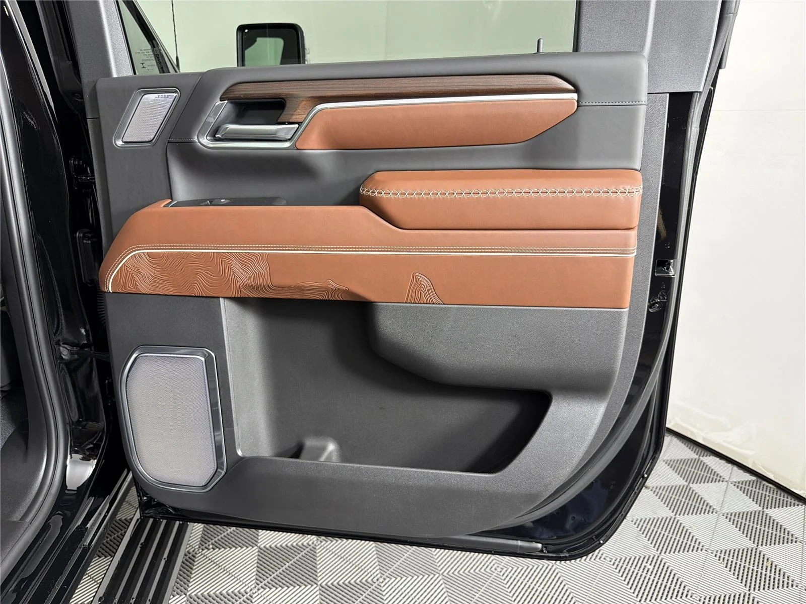 New 2026 Onyx Black GMC Denali Ultimate image 15
