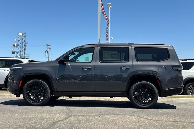 New 2026 Baltic-Gray Metallic Clear-Coat Exterior Paint Jeep Limited Reserve image 6