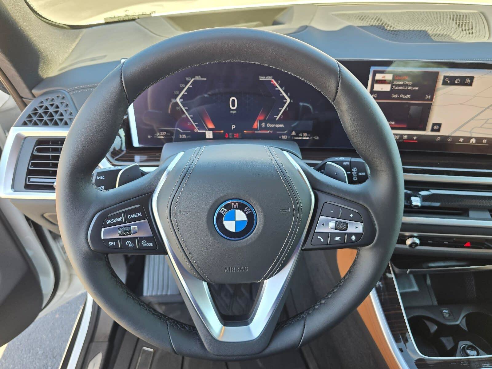 New 2026 Mineral White Metallic BMW xDrive50e image 16