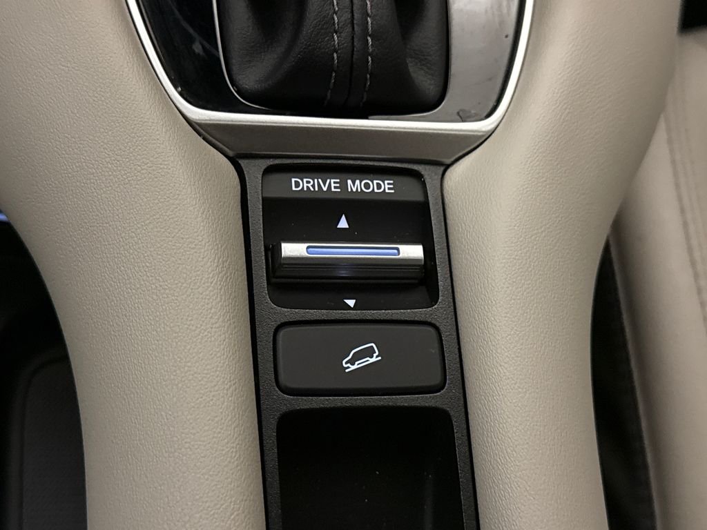 2025 Honda HR-V EX-L - Photo 30