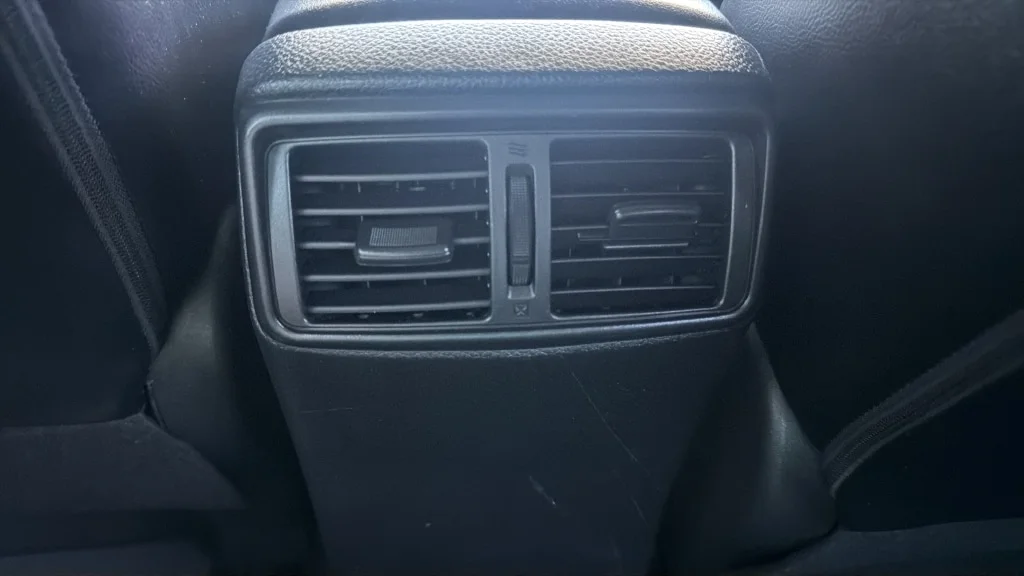 Used 2018 Gun Metallic Nissan SL image 12