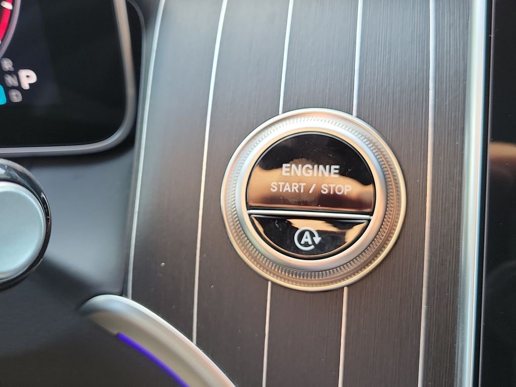 New 2026 MANUFAKTUR Alpine Grey Mercedes-Benz GLC 300 image 30