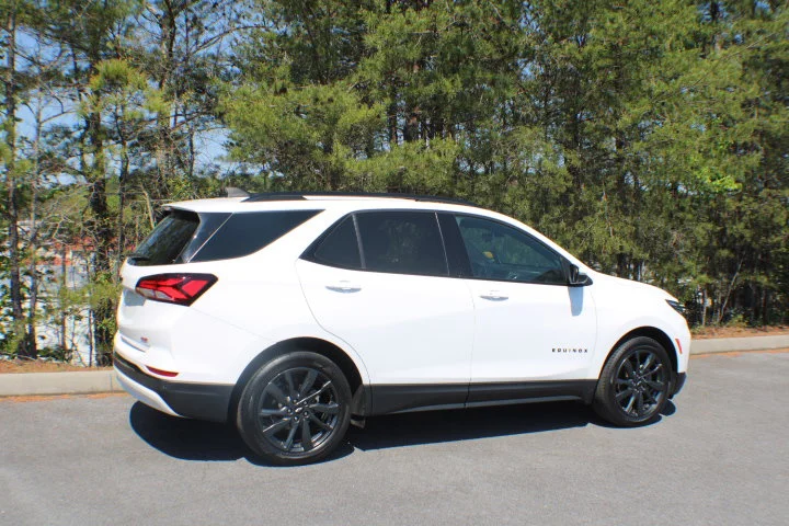 Used 2023 Summit White Chevrolet RS image 2