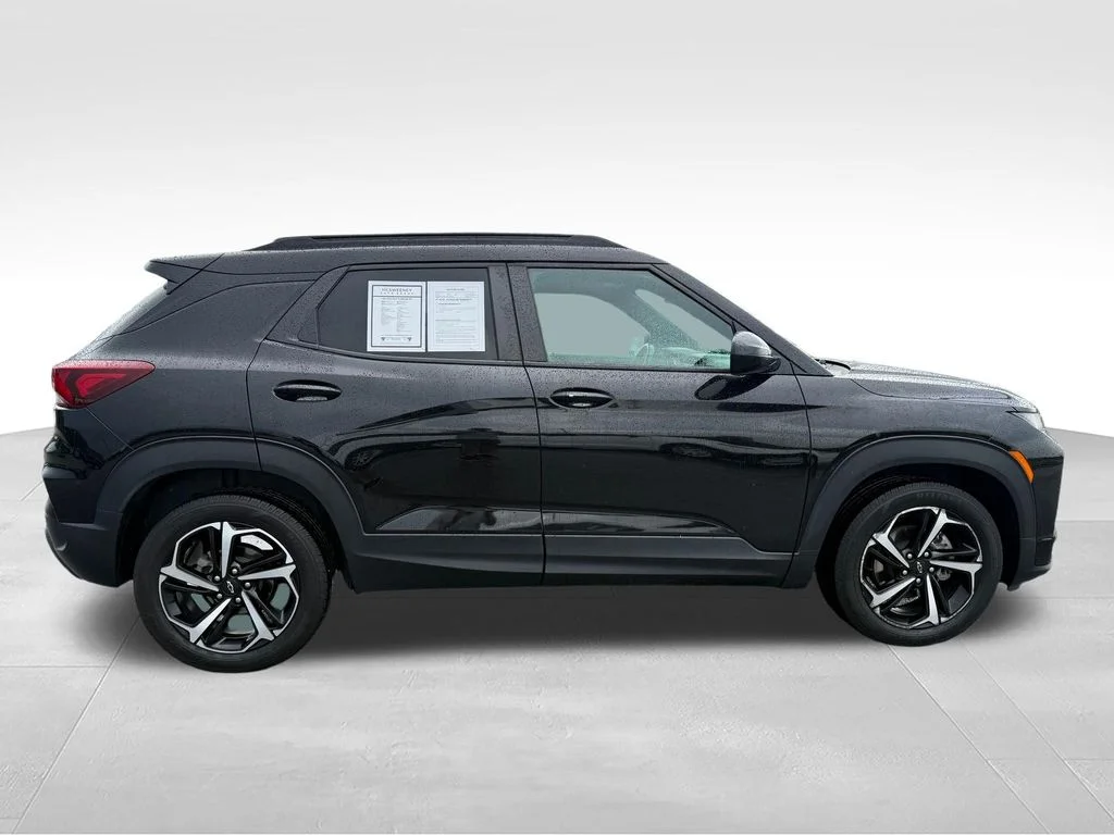 Used 2022 Black Chevrolet RS image 30