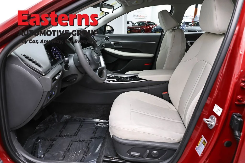Used 2023 Red Hyundai SEL image 14