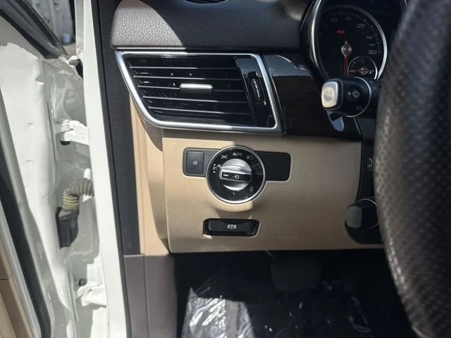 Used 2018 White Mercedes-Benz GLE 350 image 26
