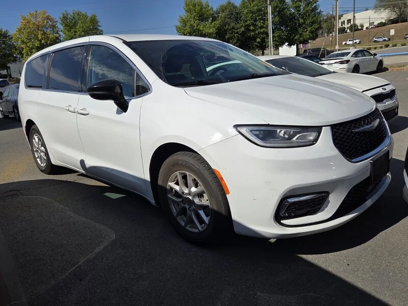 Used 2024 Bright White Clearcoat CHRYSLER TOURING L image 5