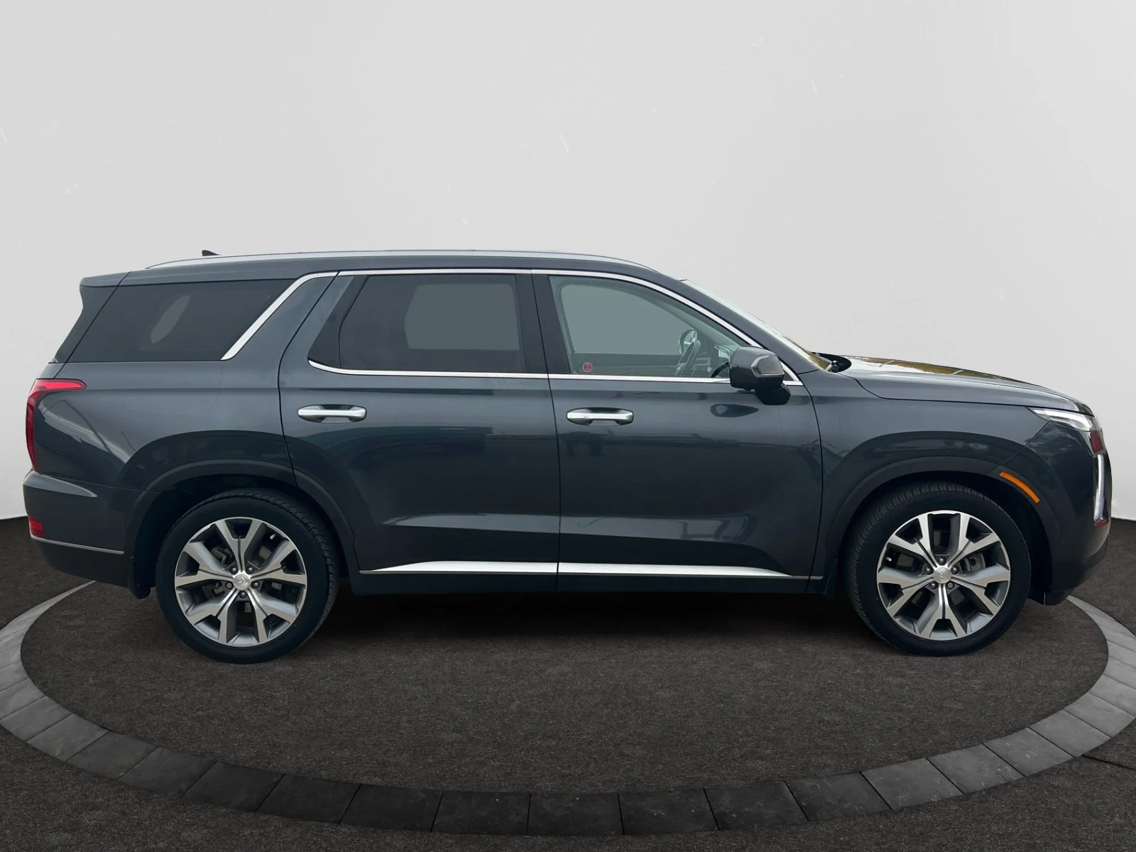 Used 2020 Gray Hyundai Luxury AWD image 6