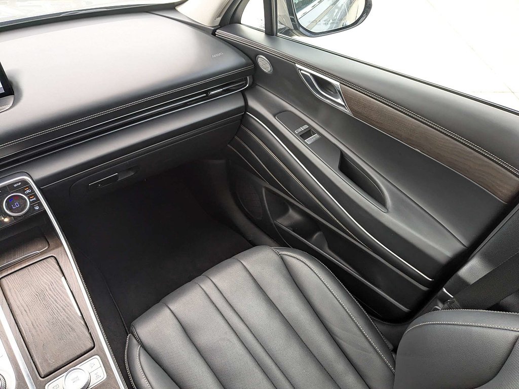 Used 2024 Savile Silver Metallic Genesis 2.5T image 18