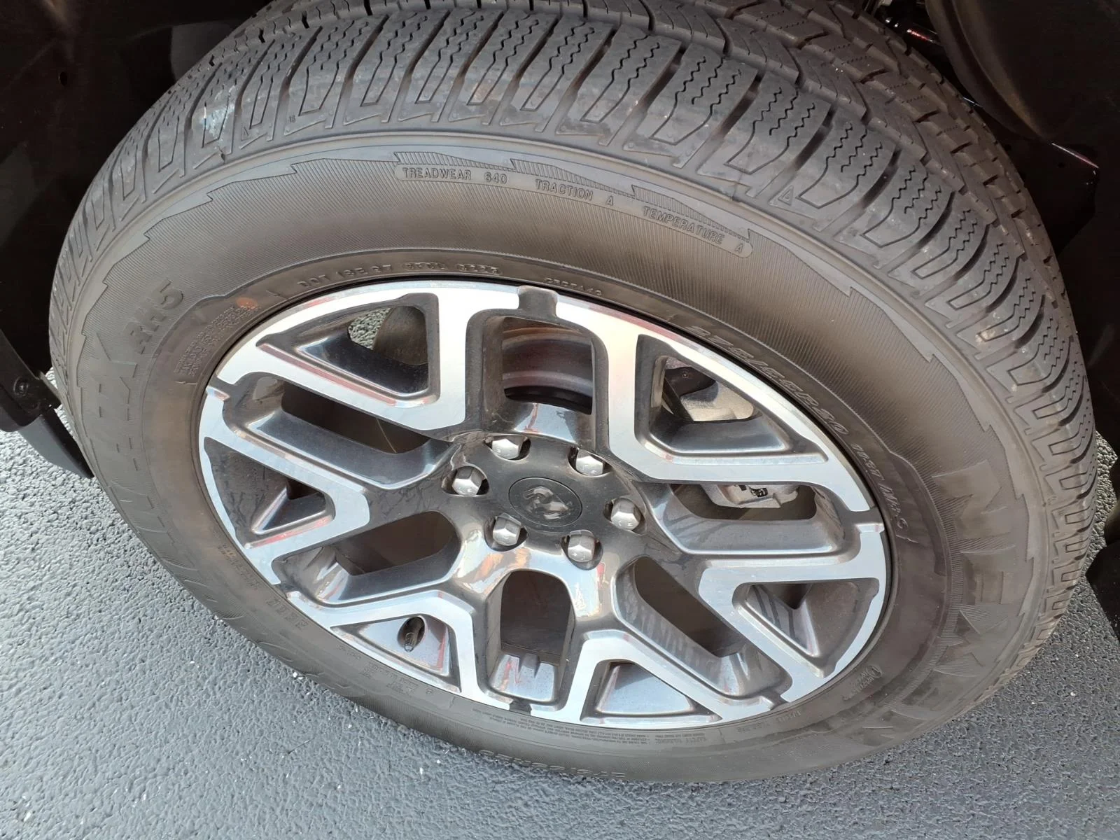2026 RAM 1500 Laramie - Photo 16