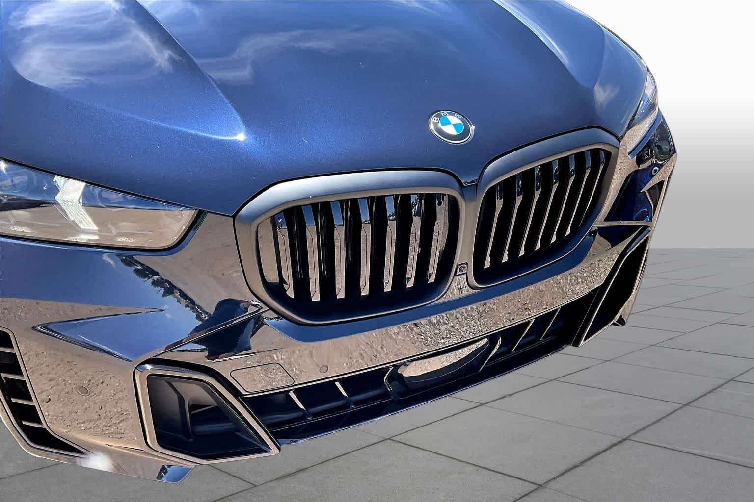 Used 2025 Carbon Black Metallic BMW xDrive40i image 27