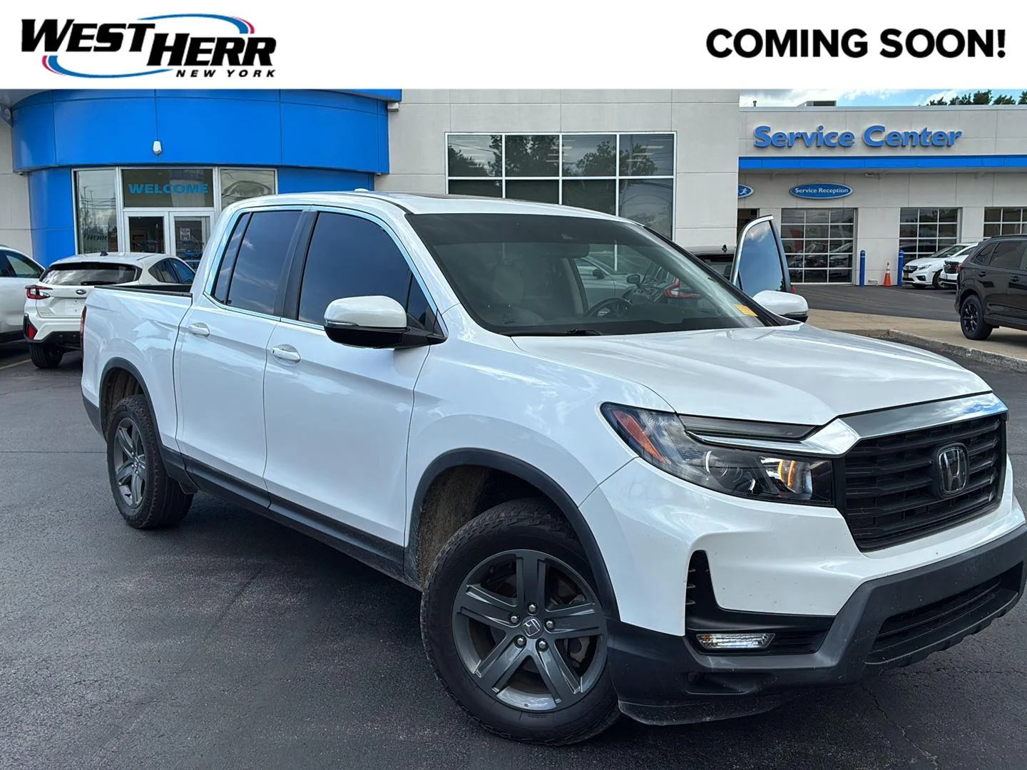 Used 2023 Platinum White Pearl Honda RTL image 1