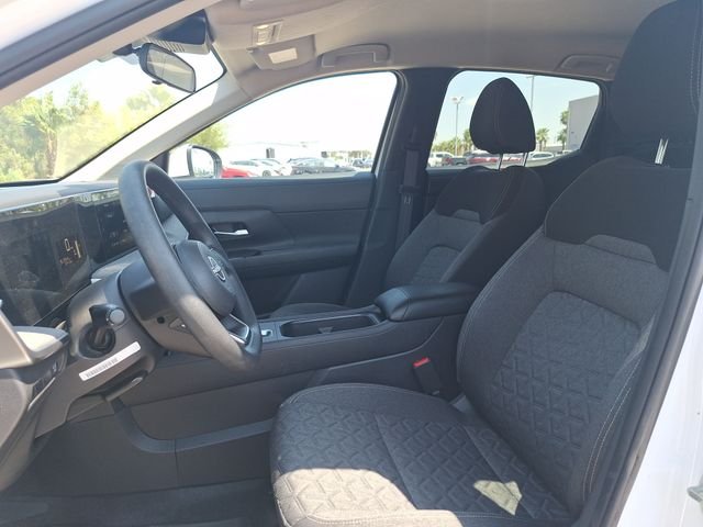 Used 2025 White Nissan SV image 10