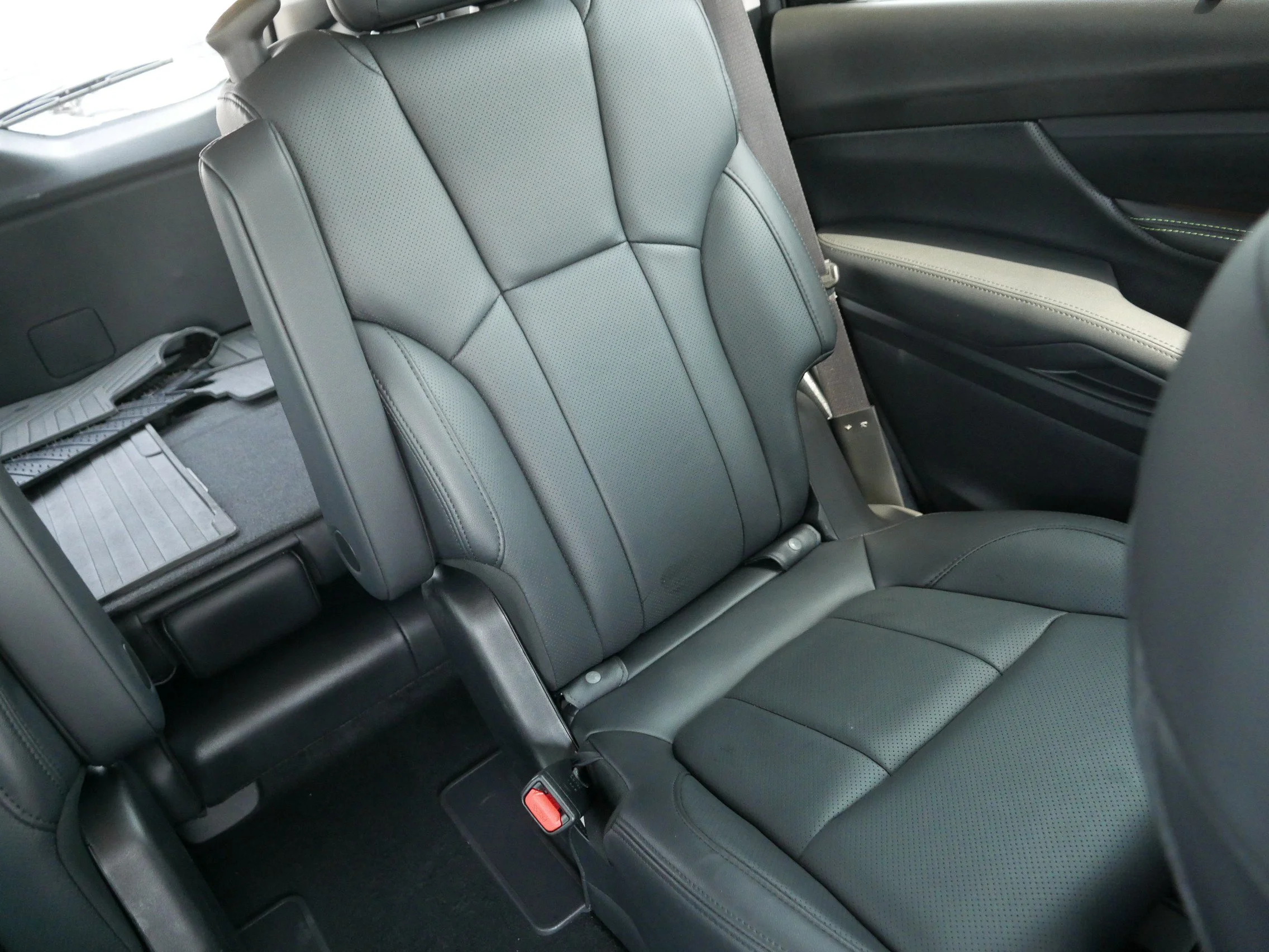 Used 2025 Magnetite Gray Metallic Subaru Onyx Edition Touring image 14