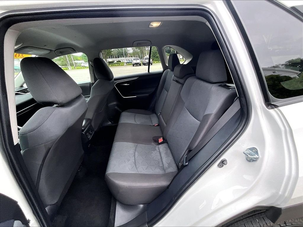 Used 2025 White Toyota XLE image 15
