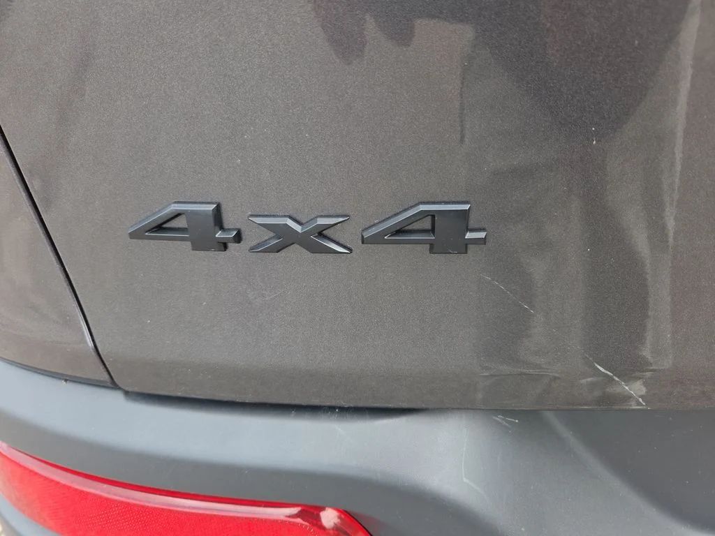 Used 2014 Gray Jeep Latitude image 22