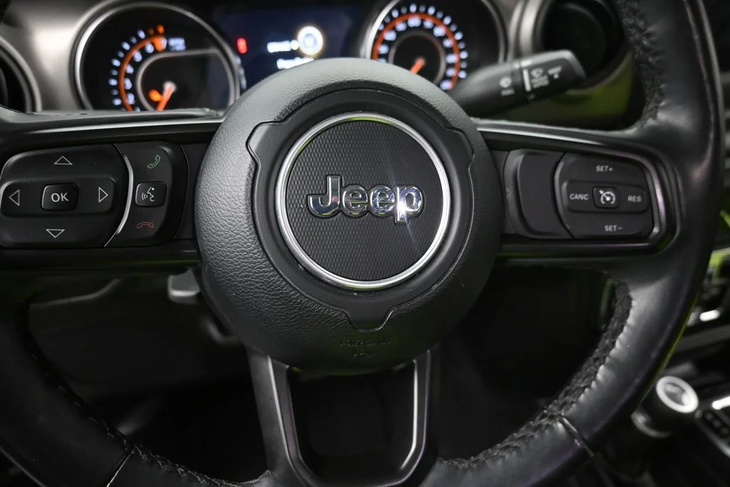 Used 2021 Black Jeep Sport image 18