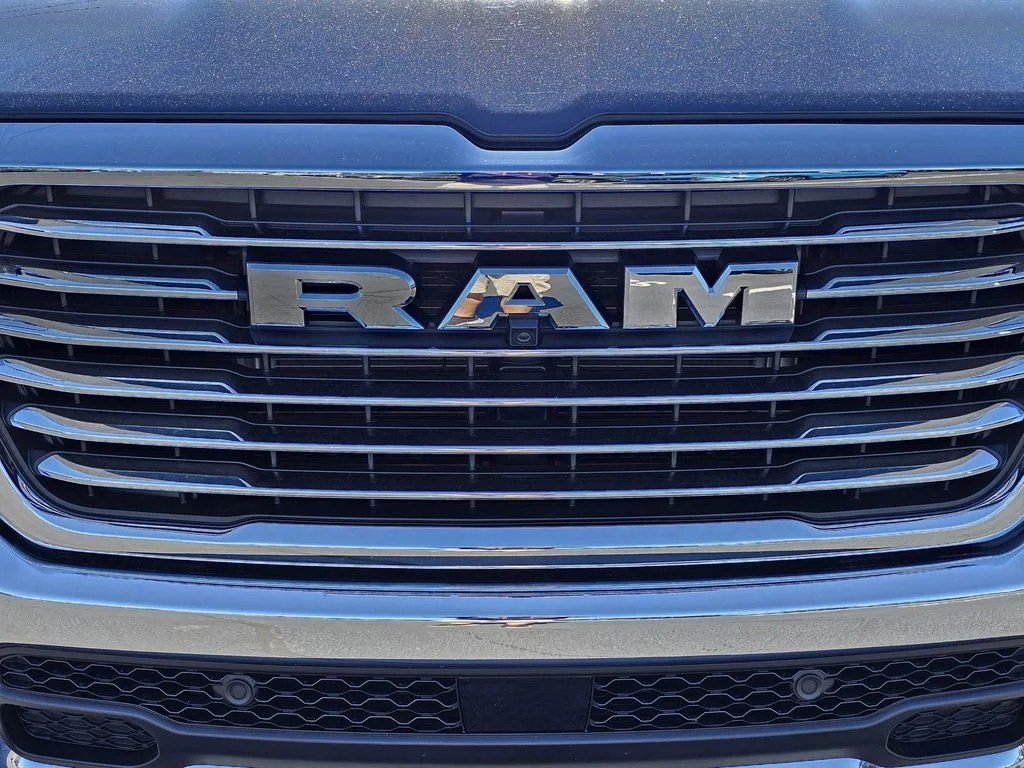 Used 2025 Diamond Black Cry Ram Laramie image 3