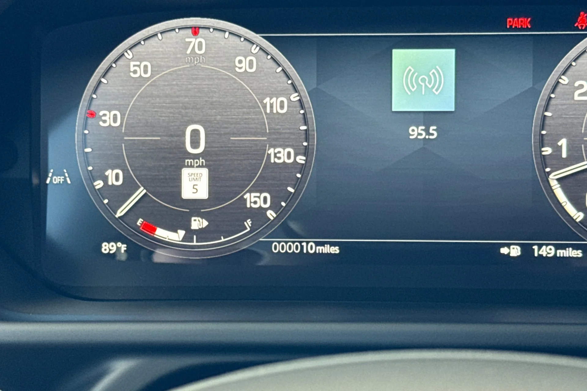 New 2026 Carpathian Grey Land Rover X-Dynamic SE image 29