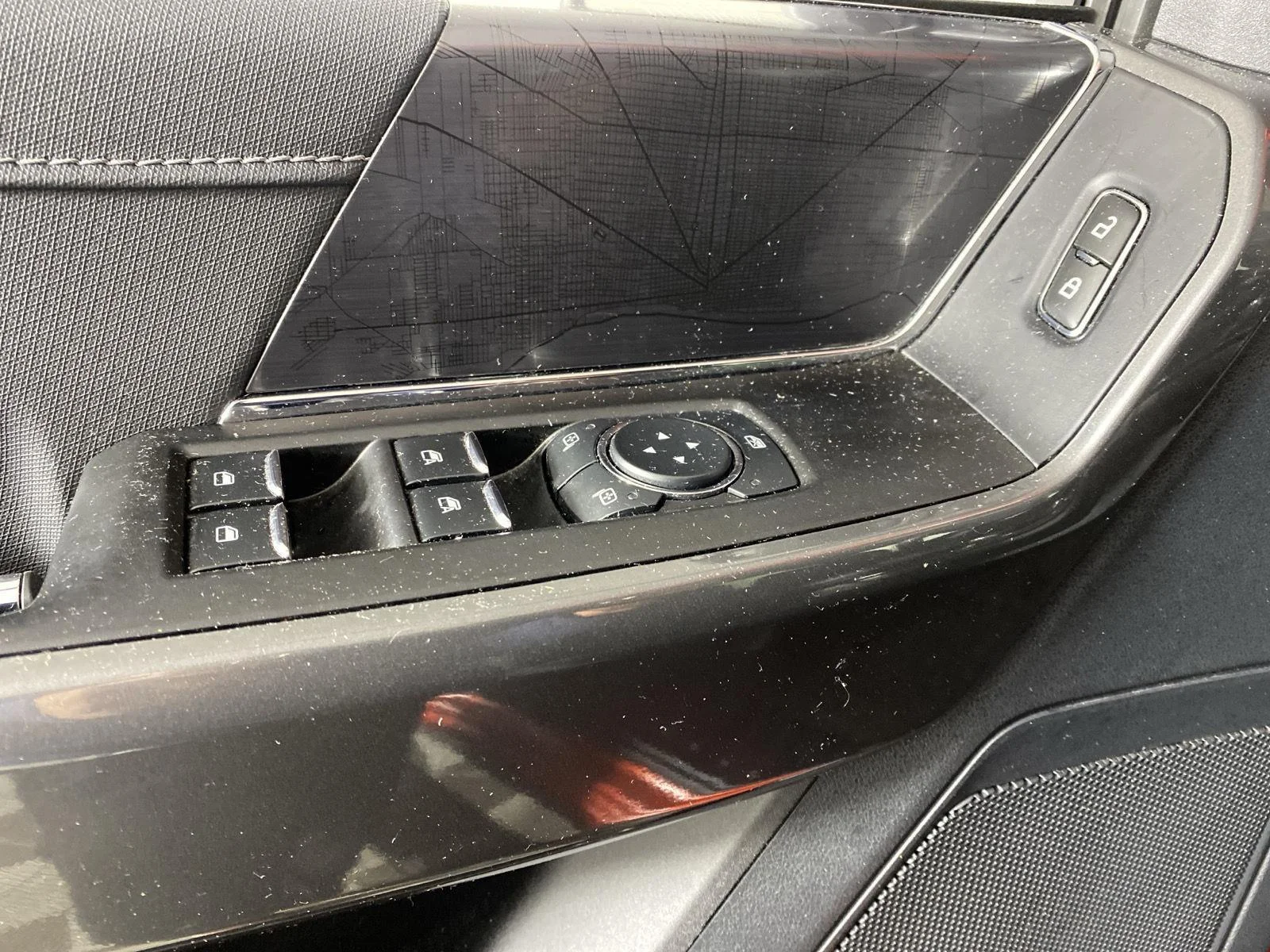 Used 2023 Hot Pepper Red Tinted Clearcoat Ford XLT image 17