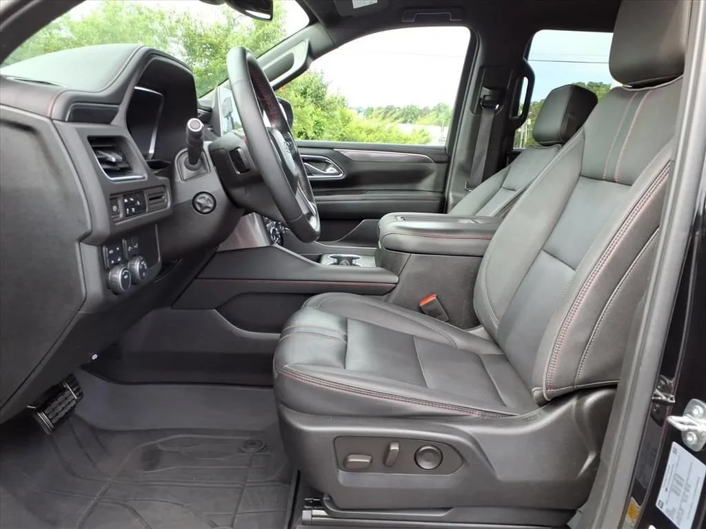 Used 2023 Black Chevrolet RST image 3