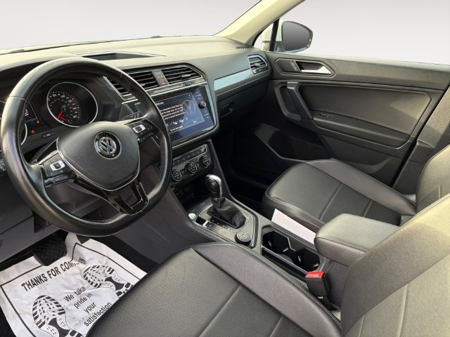 Used 2019  Volkswagen 2.0T SE image 11