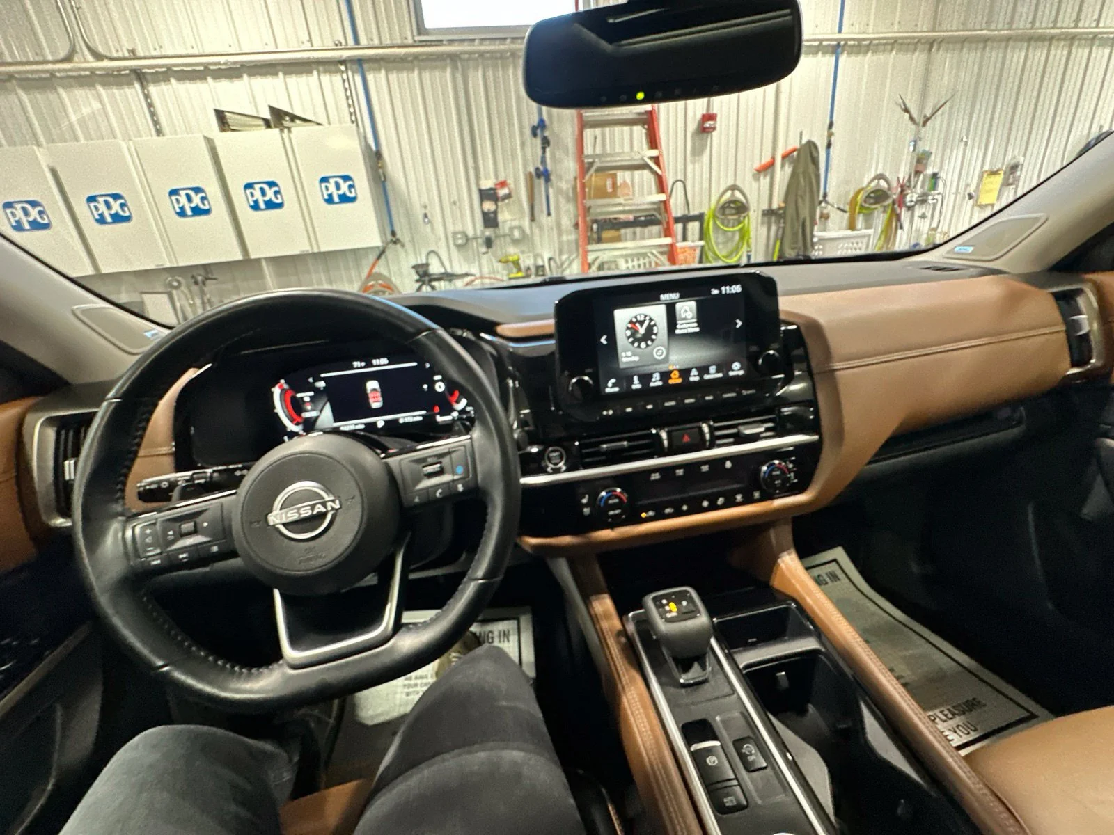 Used 2022 Gray Nissan Platinum image 44