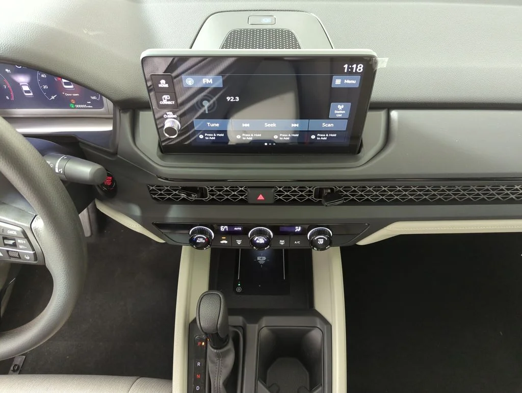 New 2026 Platinum White Pearl Honda LX image 18