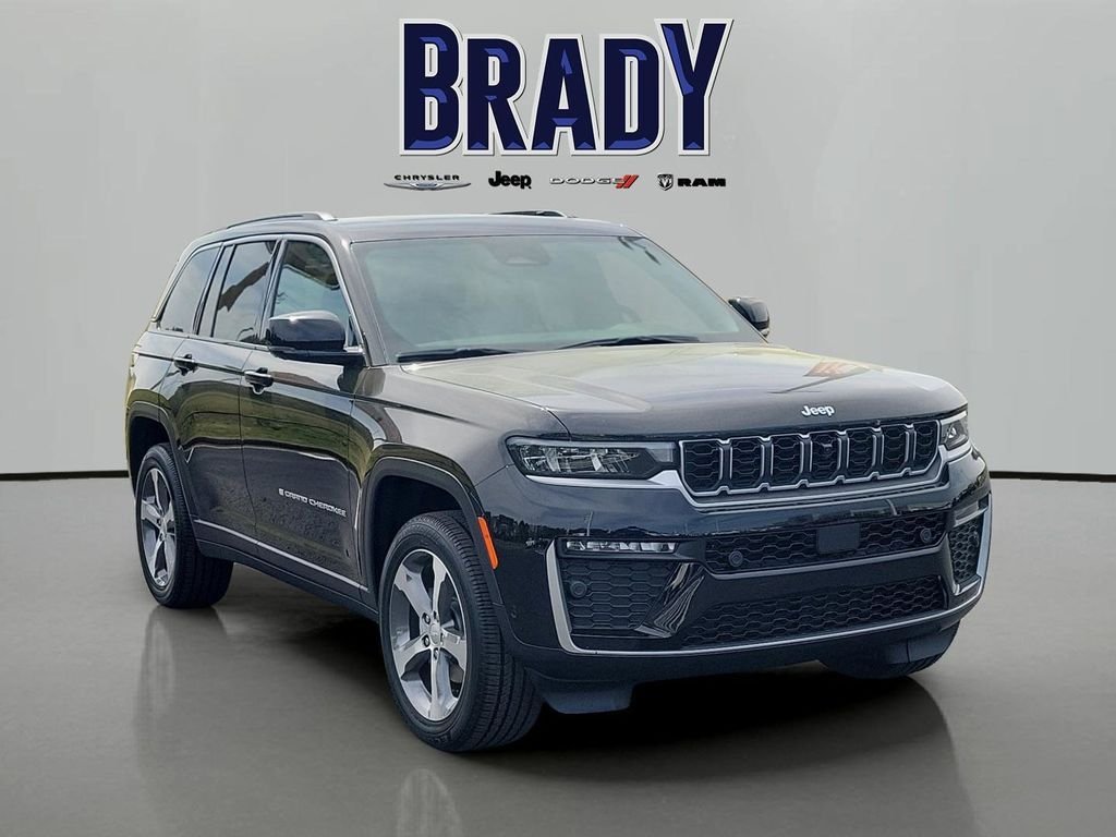 New 2026 Diamond Black Crystal Pearl-Coat Exterior Paint Jeep Limited image 1