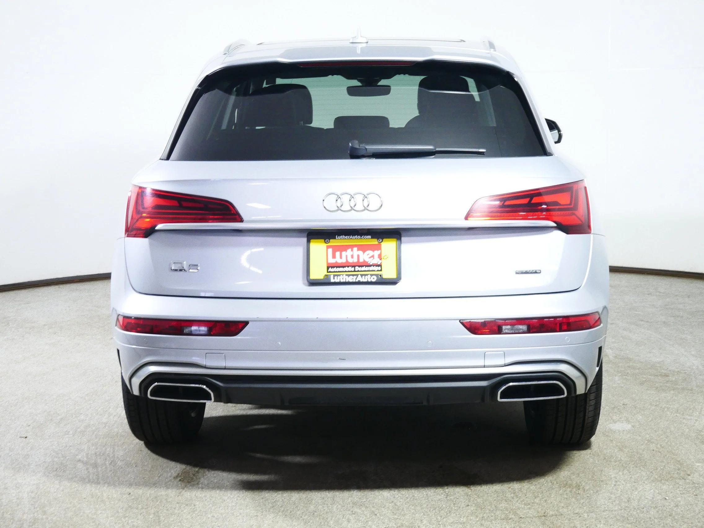 Used 2023 Florett Silver Metallic Audi S line Premium Plus image 6
