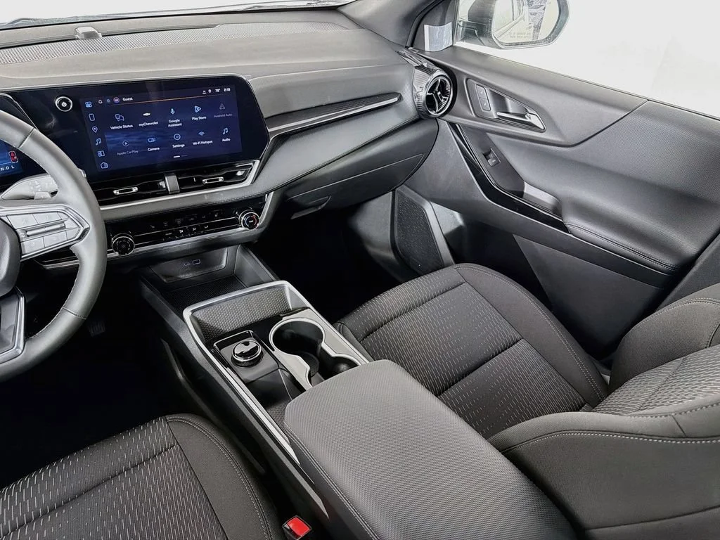 New 2027 Summit White Chevrolet LT image 23